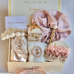 Personalized Bridesmaid Proposal Box, Maid of Honor/Honour, Custom Keepsake Box for Wedding Party, Matron of Honor, Birthday Gift