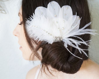 White Ostrich Feather Hair Clip | Great Gatsby Bridal Wedding Fascinator | Iridescent Rhinestone Crystal Comb| Prom Quinceanera Corsage