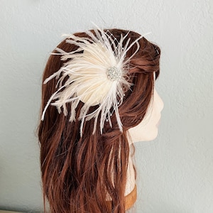 White Feather Hair Clip | Great Gatsby Wedding Fascinator | Ivory Ostrich Comb | Bridal Veil and Rhinestone | Prom Corsage | Dance Headpiece