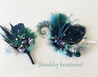 Zwarte pauwenveer + gedroogde bloem haarclip | Marineblauw, donkergroen, paars haarstukje | Juweel Toon bruiloft corsage | Bruidegom boutonniere