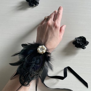 Black Peacock Feather Hair Clip Dark Wedding Fascinator Great Gatsby Holiday Hairpiece Rhinestone Corsage Goth Halloween Headpiece image 3