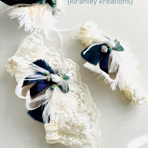 Conjunto de liga de plumas de mallard azul / flor seca conjunto de liga de eucalipto / recuerdo de boda de novia liga de lanzamiento / conjunto de liga nupcial de encaje de marfil imagen 2