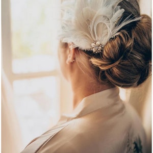 Ivory Champagne Peacock Feather Hair Clip | Bride Great Gatsby Wedding Fascinator | White Bridal Hairpiece | Prom Vintage Rhinestones ULICIA image 2