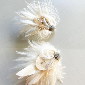 Pinza para el pelo con plumas de pavo real color marfil / Tocado de novia estilo Gran Gatsby / Postizo de novia blanco / Ramillete de muñeca color champán para graduación / Peineta de boda estilo bohemio imagen 14