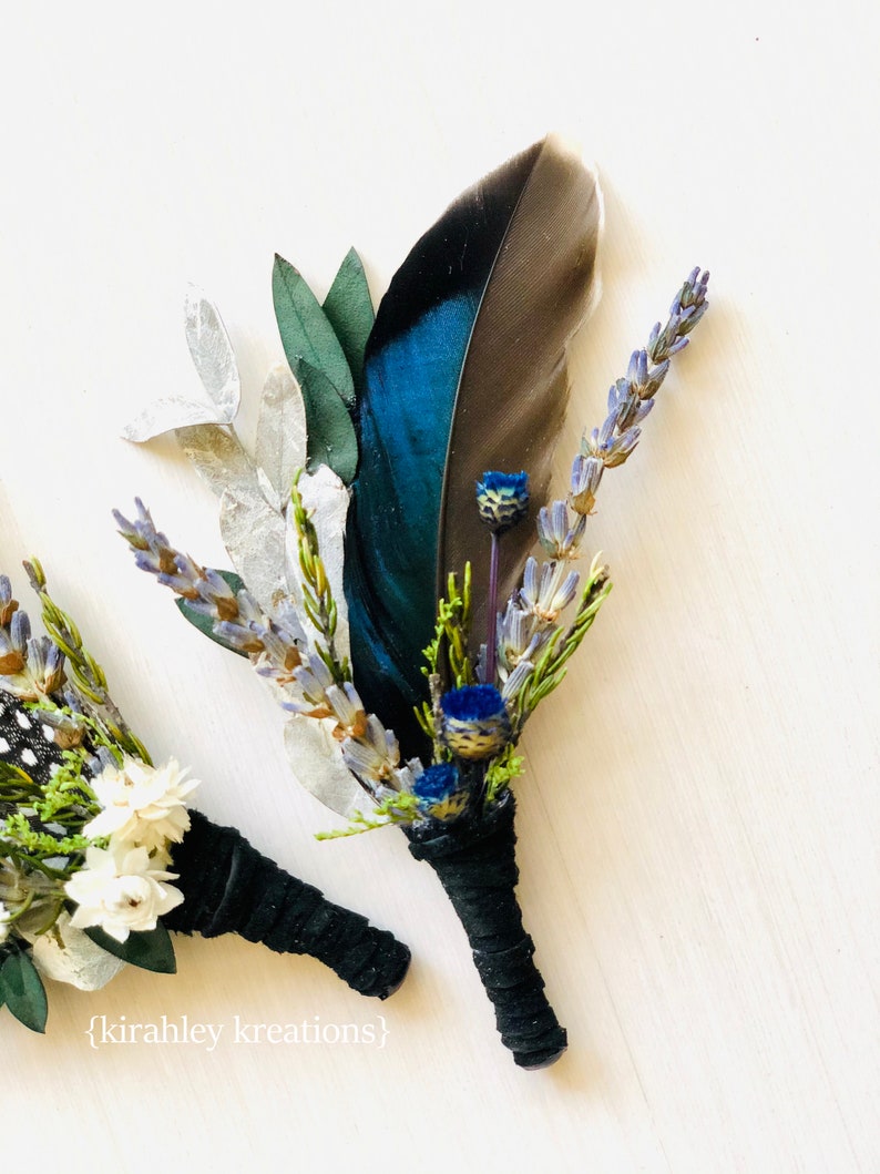 Boutonnière de marié de mariage rustique Plume de Guinée colvert, lavande, feuille d'eucalyptus, cuir suédé noir Broche de corsage de poignet de fleur image 3