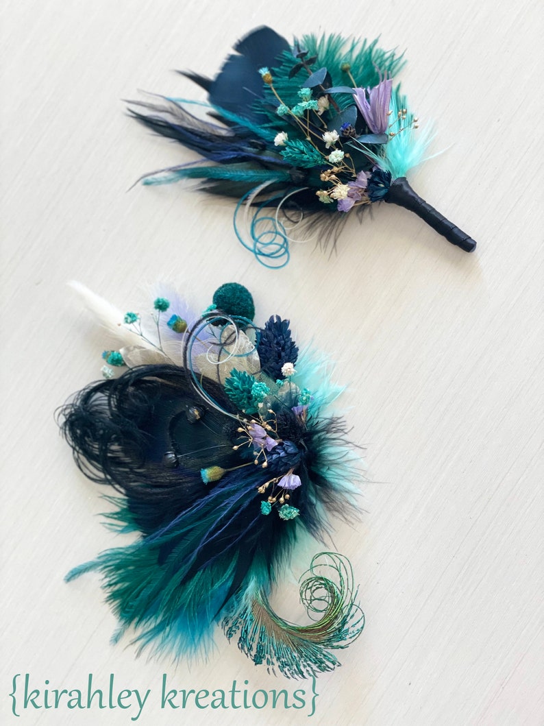 Pluma de pavo real negro clip de pelo de flores secas / azul marino, verde oscuro, postizo púrpura / corsage de boda tono joya / boutonniere de novio Pin On Corsage