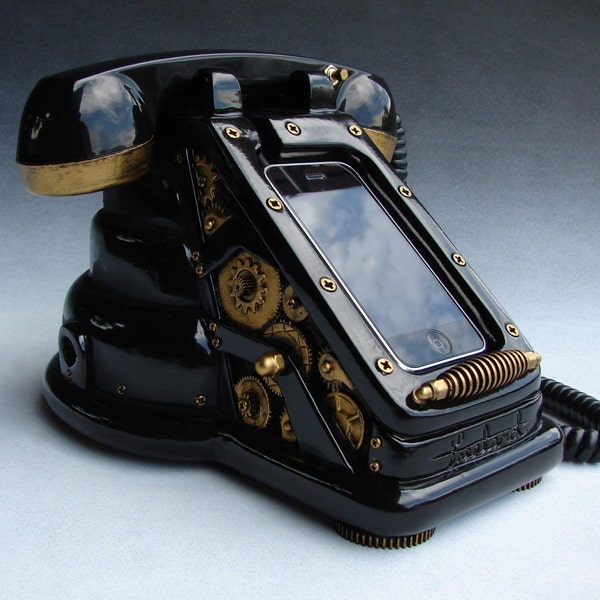 iRetrofone Steampunk - Black/Gold - iPhone dock