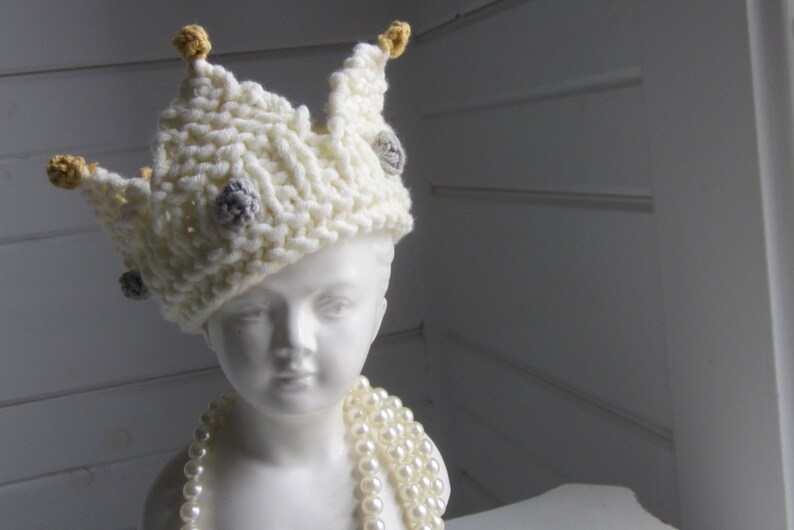 Royal Baby Crown Knitting Pattern photo prop bulky yarn Etsy