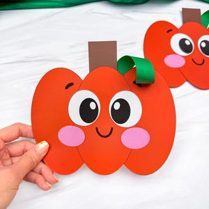 カボチャの形をした工作テンプレート｜幼児向け工作｜秋の掲示板アイデア
