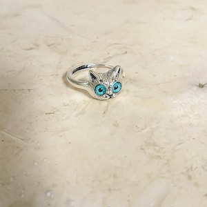 Sterling Silver Cat Face Ring: Adjustable Blue-Eyed Kitty Jewelry