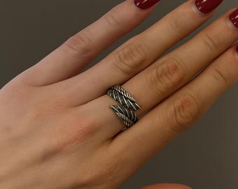 Unisex Sterling Silver Wing Ring – Adjustable 925 Angel Feather Band Jewelry for Men & Women