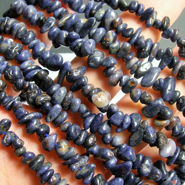 Sapphire gemstone - bead - full strand - pebble - chip stone - Blue Sapphire - PSC221