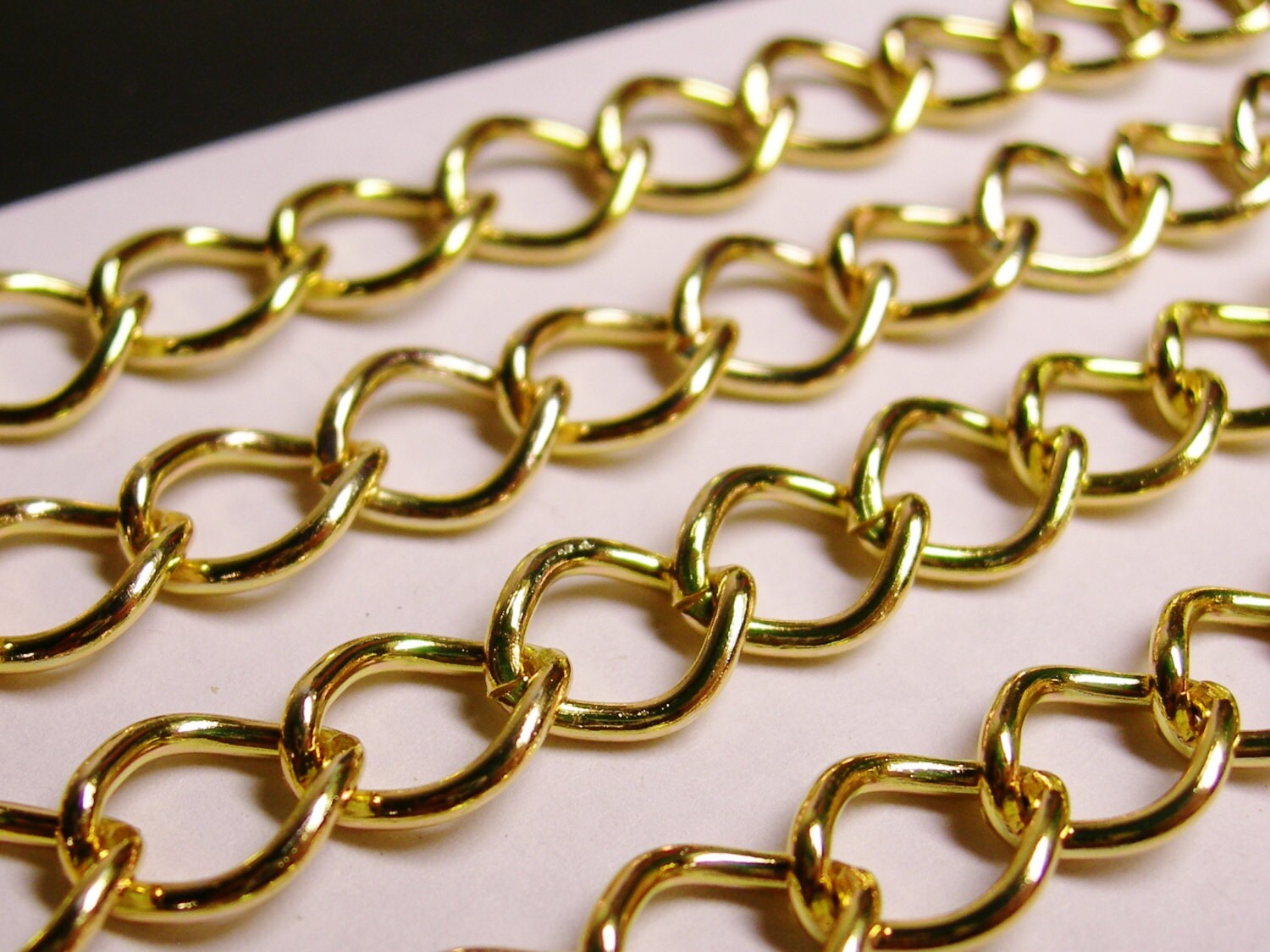 Gold chain lead free nickel free won't tarnish .1 meter3.3 feet made