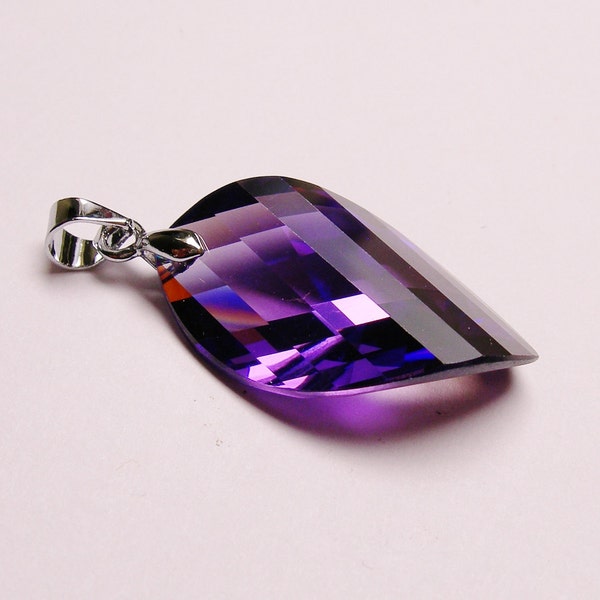 Crystal oval twist pendant focal piece faceted tear drop 1 pcs dark purple amethyst color