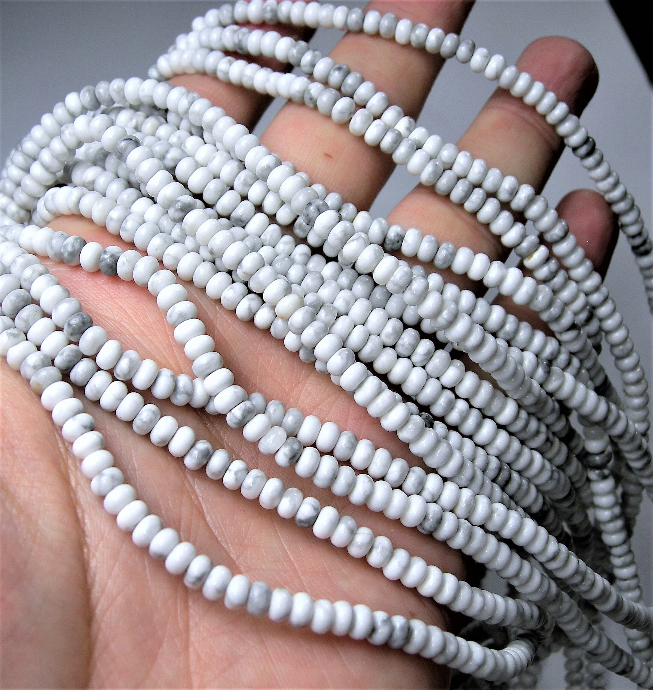 White Howlite 4mm rondelle beads full strand 140 beads RFG1617