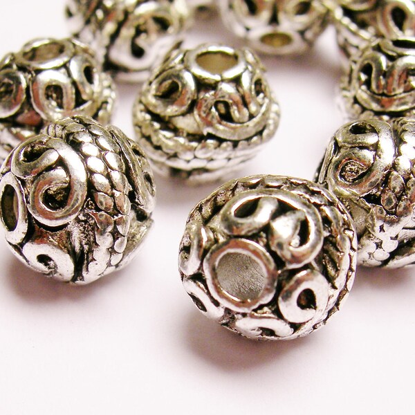 Antique Silver color  beads hypoallergenic- 12 pcs - round engraved silver beads