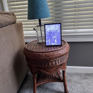 Custom picture Lightbox, your custom Lithophane image back lit, table or desk Image with tea light.