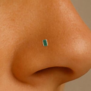 14K Solid Gold Emerald Nose Stud/L Shaped Baguette Nose Ring/Tiny S Shaped Nose Piercing/Green CZ Screw Nose Jewelry/Real Gold Square Stud