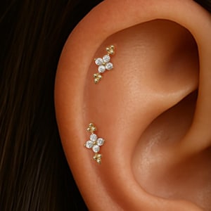 14K Solid Gold Flower Cartilage Push Back/Floral Climber Helix Tragus Stud/Clear CZ Flat Back/Dainty Conch Stud/Tiny Diamond Lobe Earring