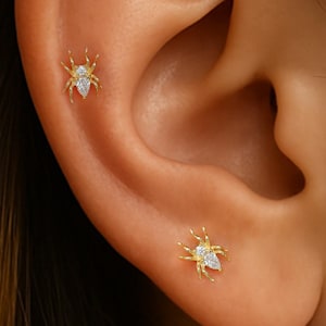 14K massief gouden diamanten spin platte achterkant/doorzichtige CZ tragus kraakbeen stud/draadloze push pin/14K insect labret stud/dierlijke conch lobe piercing