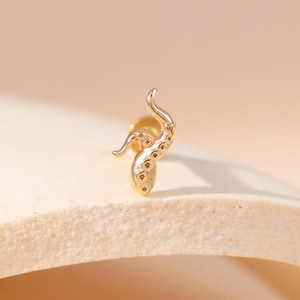 14K Solid Gold Oktopus Tentakel Piercing/Meereskreatur Lobe Stud/Helix Labret Piercing/Gold Threadless Push Pin/Nase Conch Tragus Flachrückseite