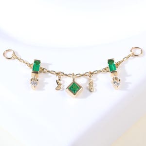 Cadena colgante de oro macizo de 14 quilates con esmeralda y circonita cúbica: ideal para piercings en hélix, tragus y concha nasal.