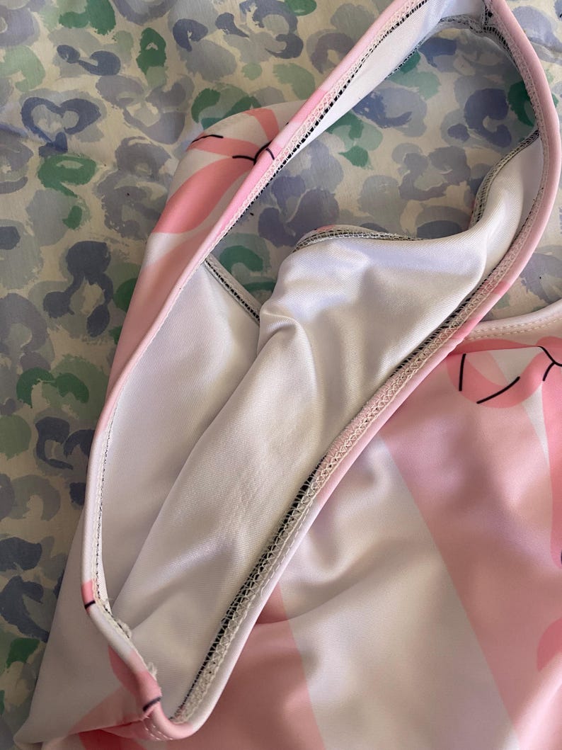Cutecore Athleisure-topp: Unikt atletisk linne med rosett, badtoppar i plusstorlek, kawaii-linne, present till poolparty, outfits för poolparty bild 6