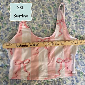 Cutecore Athleisure-topp: Unikt atletisk linne med rosett, badtoppar i plusstorlek, kawaii-linne, present till poolparty, outfits för poolparty bild 3