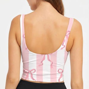 Cutecore Athleisure-topp: Unikt atletisk linne med rosett, badtoppar i plusstorlek, kawaii-linne, present till poolparty, outfits för poolparty bild 2