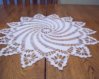 Vintage PDF Pattern Crochet Pinwheel Doily in 3 Sizes Instant Download