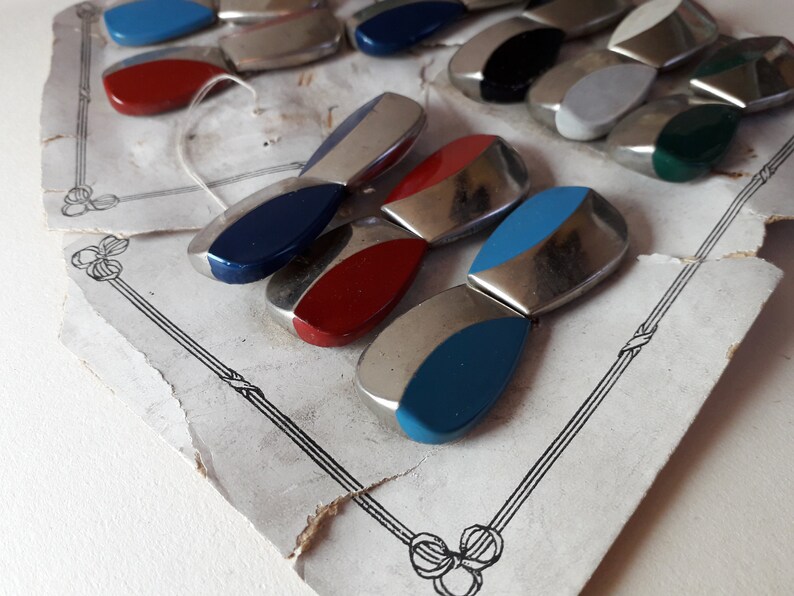 Original Sales Cards.. Worn Patina Chrome /& Painted Enamel.. 10x Art Deco Buckles..