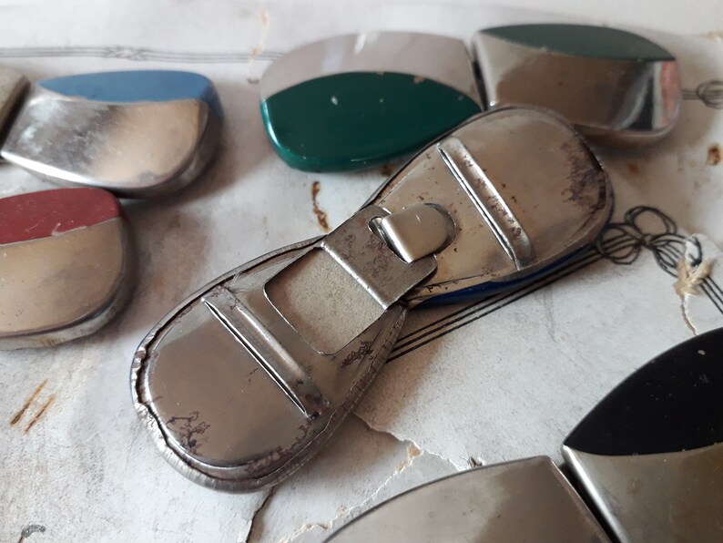 Original Sales Cards.. Worn Patina Chrome /& Painted Enamel.. 10x Art Deco Buckles..