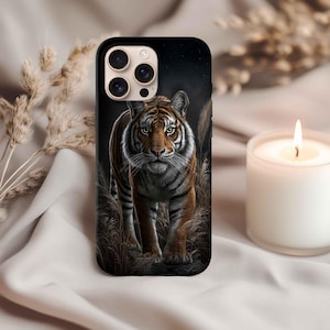 Funda rígida con estampado de tigre nocturno para Samsung Galaxy S25, ideal como regalo para amantes de los tigres, con estampado animal y vida silvestre.