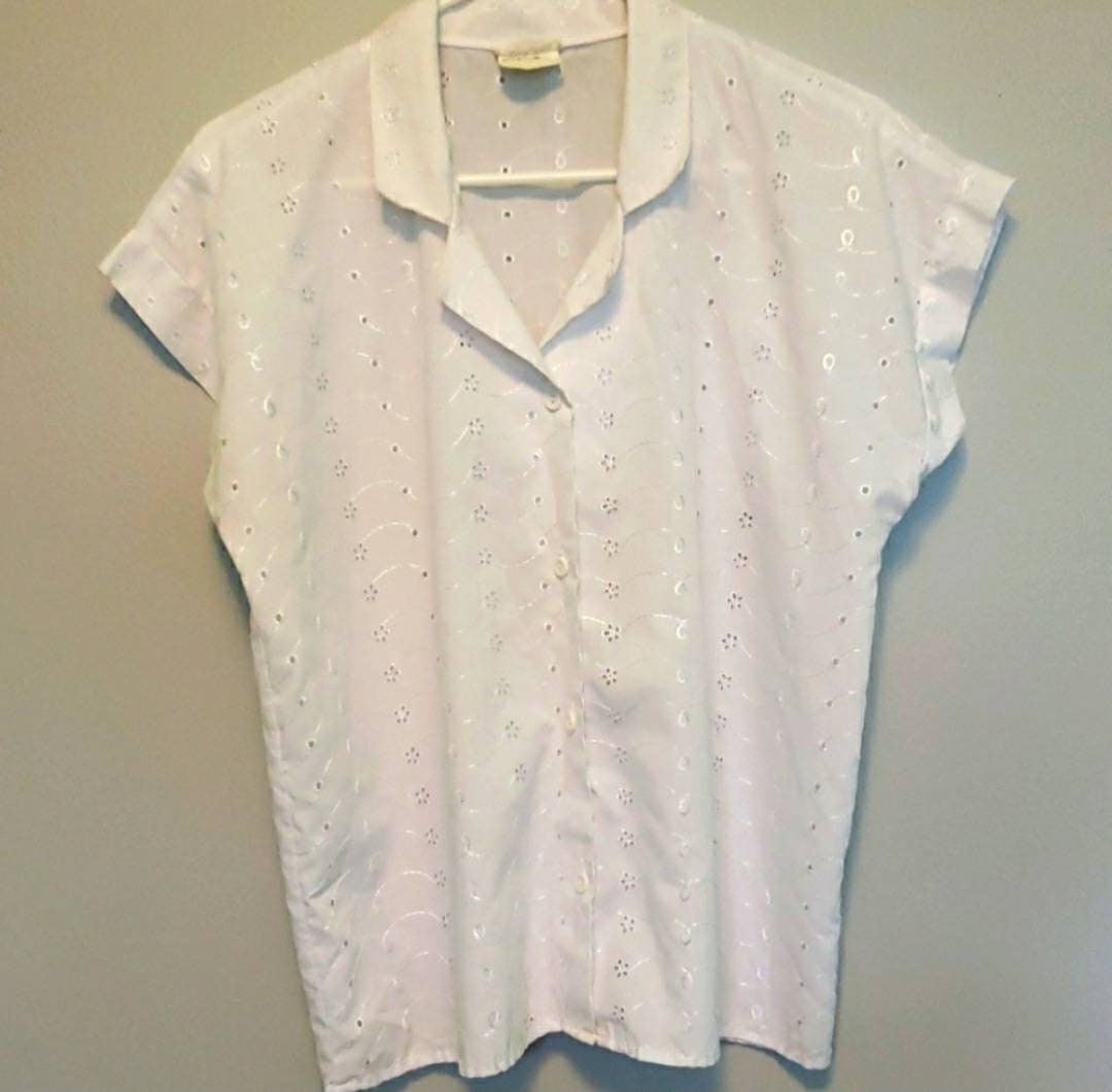 Mirto? Vayola Vintage White Eyelet Mom Top Medium Retro 70's