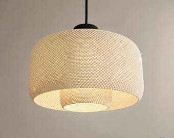 Luminária pendente em formato de tambor, com cúpula geométrica em malha de estilo meados do século XX, disponível em 25 cores, com opção de instalação com ou sem fio | TORTONA