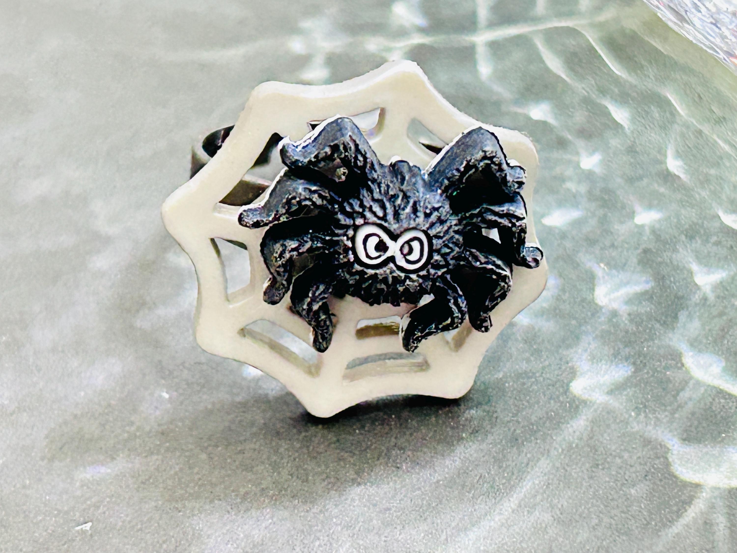 Spider Ring ,Halloween Jewelry, Web Ring,Gothic Spider ring, Spider Web Ring, Insect Jewelry,Halloween Gift, Scary Ring, Creepy Jewelry