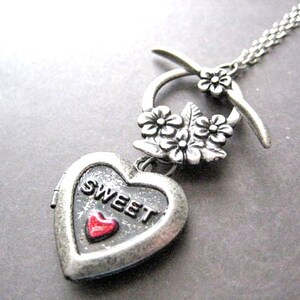 Heart Locket Necklace,Valentine Jewelry,Valentine&#39;s Necklace,Valentine Gift,Love Jewelry, Gift for Her, Heart Charm, Heart Necklace
