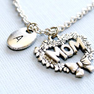 Mom Halskette, Mama Halskette, Muttertag Halskette, Initial Halskette für Frauen, personalisiertes Geschenk, Buchstabe Halskette, Hand gestempelt, Monogramm