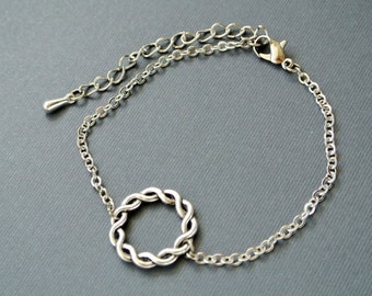 Delicate Circle Bracelet - Karma Charm Bracelet - Dainty Gift for Her - Best Friend Bracelet - Women's Simple, Elegant Jewelry