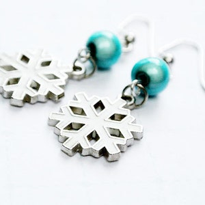 Snowflake earrings dangle