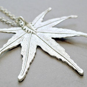 Maple Leaf Necklace, Maple Leaf Jewelry,Leaf Necklace, Fall Leaf Jewelry,Everyday Necklace