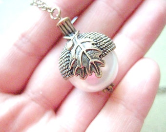 Nature Acorn Charm Necklace,Acorn necklace,dainty necklace,Autumn necklace,Acorn Charm,Acorn pendant,Acorn Jewelry ,fall jewelry