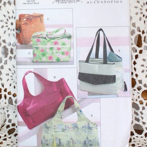 VOGUE Purse Pattern . Set of Lined Purses Handbags Totes Zippered Inside Pockets Vogue Accessories Pattern V8098 . Uncut Pattern