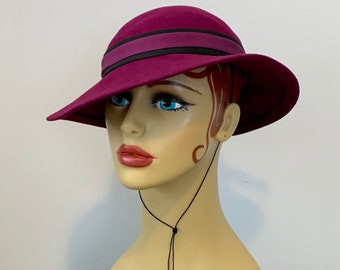 1950s Mulberry Plum Felted Wool Brimmed Hat . Vintage 50s Geo. W. Bollman & Co. 100% Wool Hat with Ribbon Band and Neck Tie