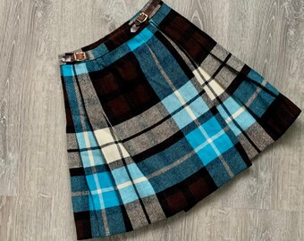1950s Wool Plaid Pleated Scotch Skirt . Vintage 50s 60s Brown Ivory & Blue GARLAND Mid-Century Short Plaid Kilt . Size 2 USA