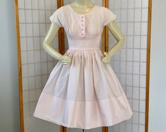 1950s Cupcake Rockabilly Bombshell Party Dress . Vintage 50s Pin Up Soft Blush Pink Cotton Nipped Waist Gathered Skirt . Size 0 to 2 XS