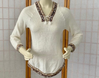 Alpaca Wool Hoodie Sweater . Vintage White & Ethnic Native Design Knit Edging Pullover Sweater . Lace up Ties Front V Neck . Womens  2 to 4