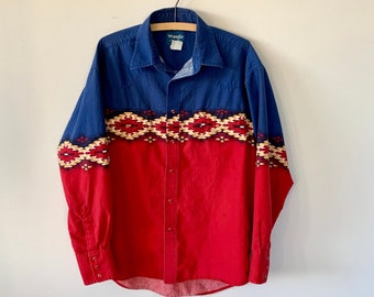 1990s WRANGLER Cowboy Country Western Shirt . Vintage 90s Button Down Red Blue Western Design Cotton Roper Ranch Rodeo Shirt . Size Large