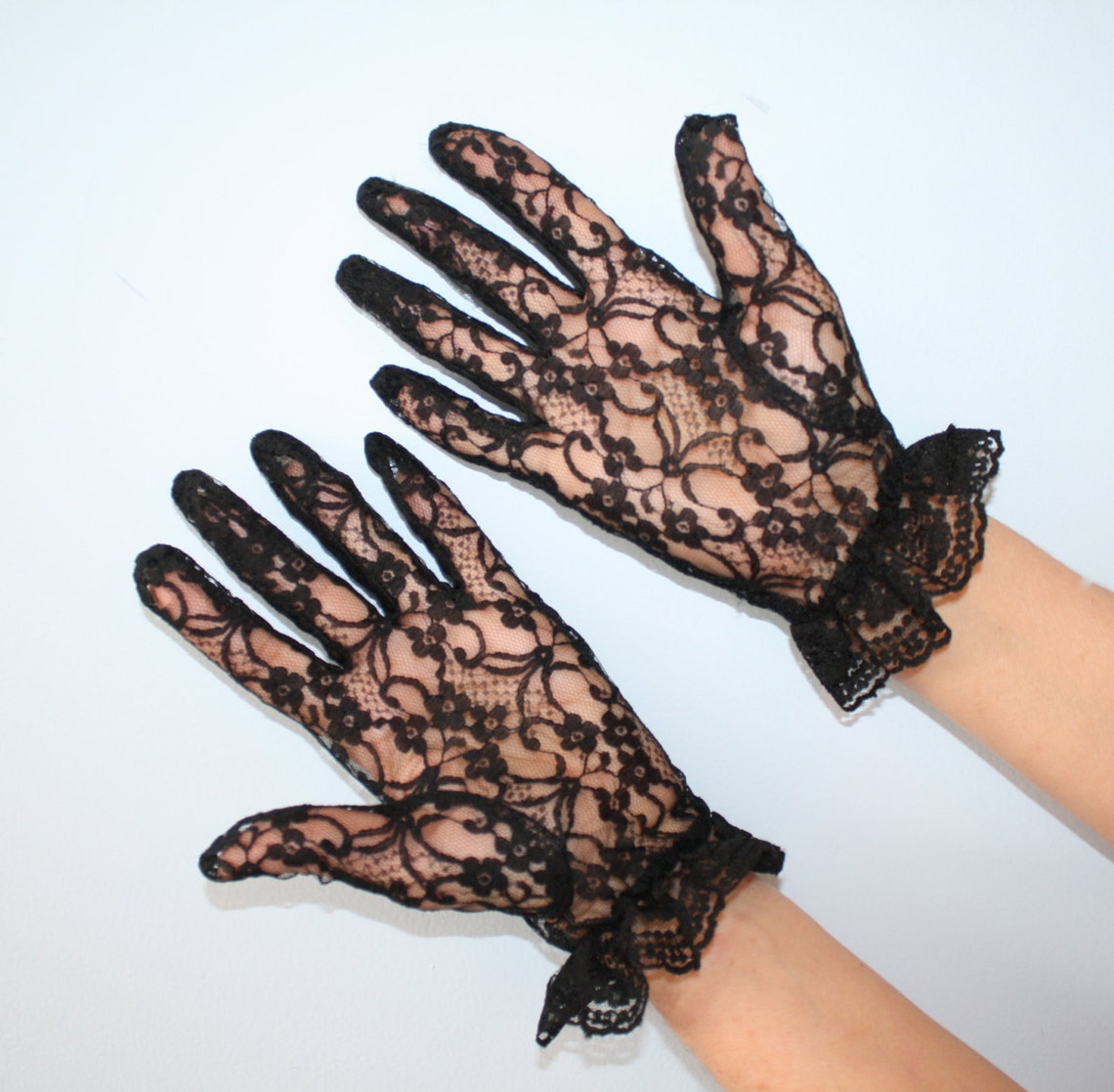 Vintage BLACK Lace Gloves / CHANTILLY Lace Formal Evening | Etsy