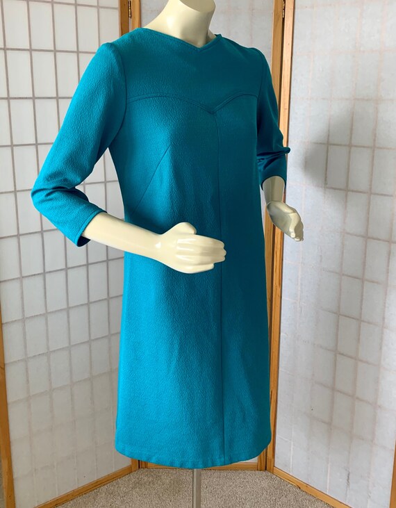1960s MOD Turquoise Blue Double Knit Polyester Shift Dress . Vintage 60s Retro Turquoise Blue Dress . Size 8 Medium